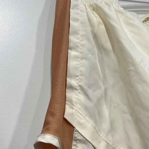 Nike womens dry fit shorts - Picture 3 of 5